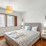 Holiday home 21 - Surf House Perfect Location