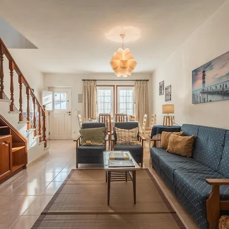 21 - Surf House Perfect Location בליאל