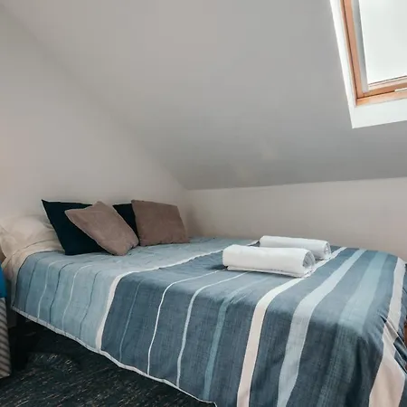 21 - Surf House Perfect Location * Baleal