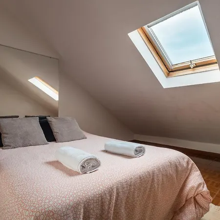 21 - Surf House Perfect Location * Baleal