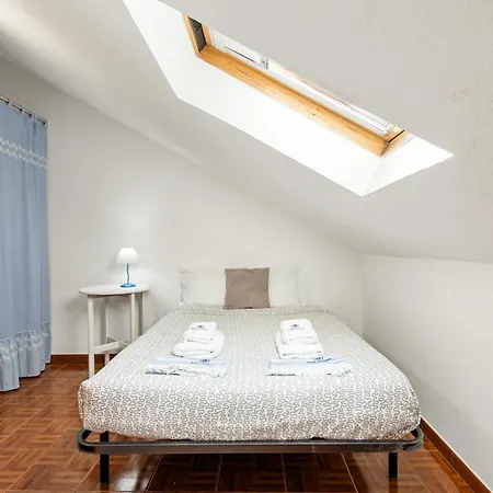 Holiday home 21 - Surf House Perfect Location