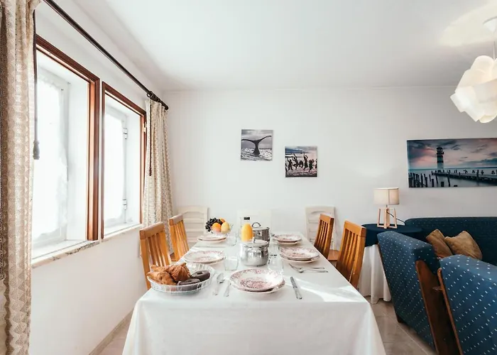 21 - Surf House Perfect Location Дом отдыха *